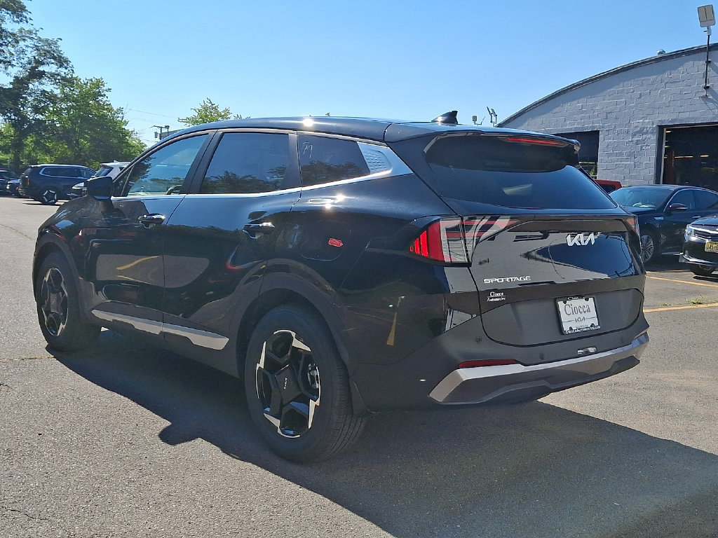 New 2026 Kia Sportage EX FWD image 6