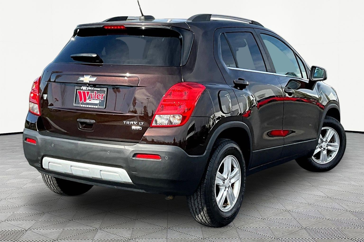 Used 2015 Chevrolet Trax LT w/ LT Sun and Sound Package AWD/4WD image 6
