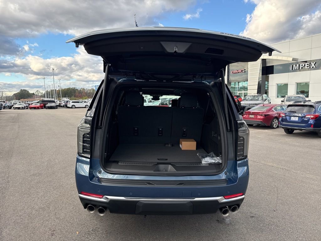New 2026 Chevrolet Suburban Premier image 31