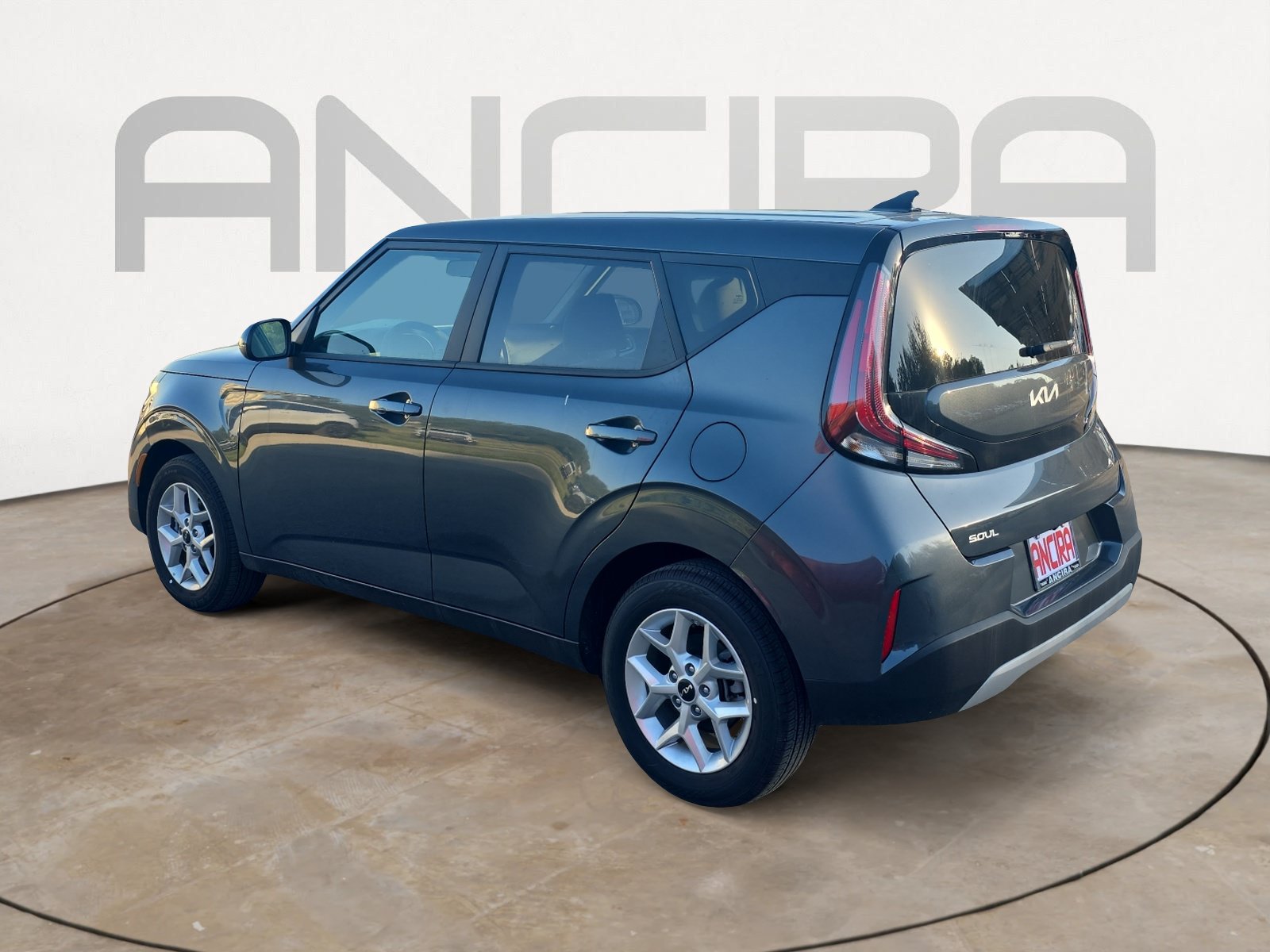 Used 2025 Kia Soul LX w/ LX Technology Package FWD image 6