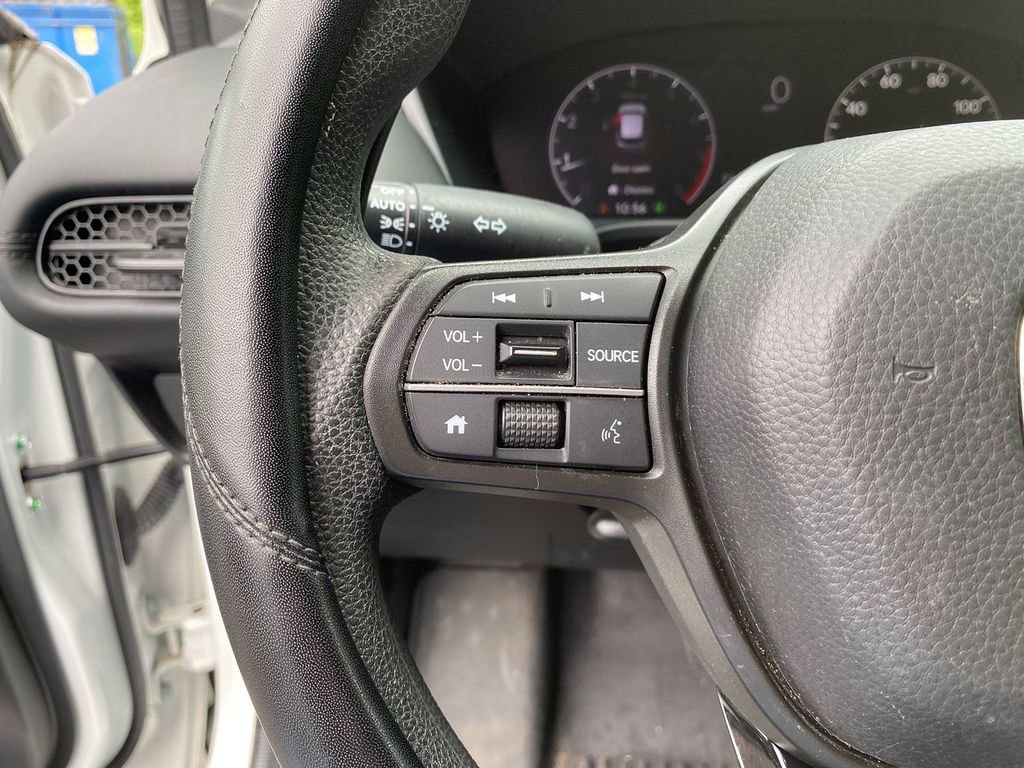 Used 2023 Honda HR-V LX image 16