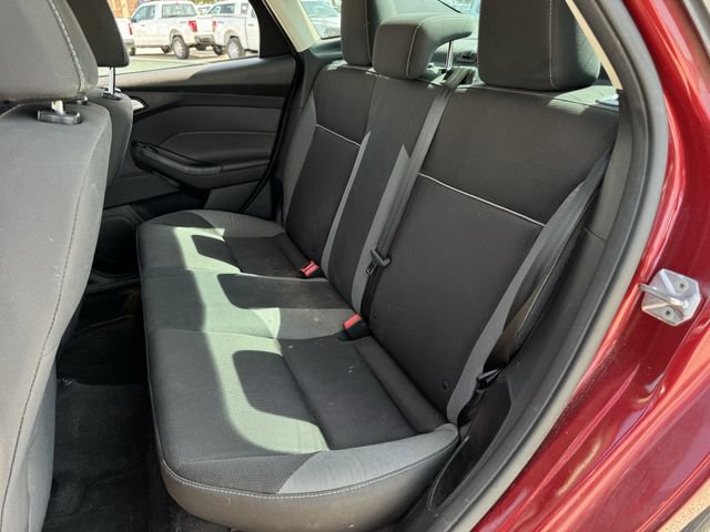 Used 2014 Ford Focus SE FWD image 25