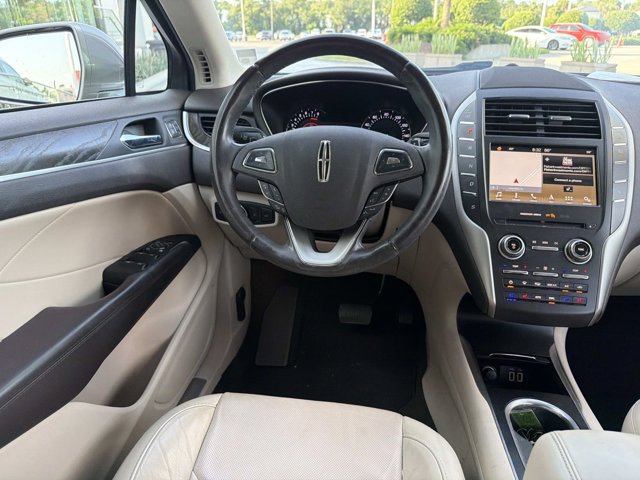 Certified 2019 Lincoln MKC Reserve w/ MKC Technology Package FWD image 25