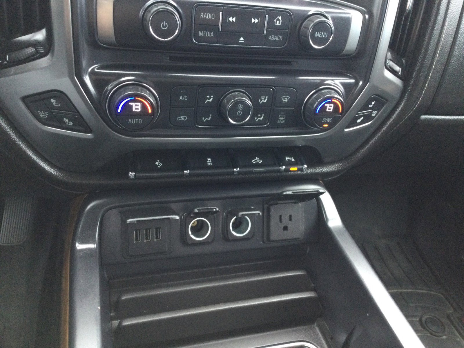 Used 2015 Chevrolet Silverado 1500 LTZ w/ LTZ Plus Package AWD/4WD image 18