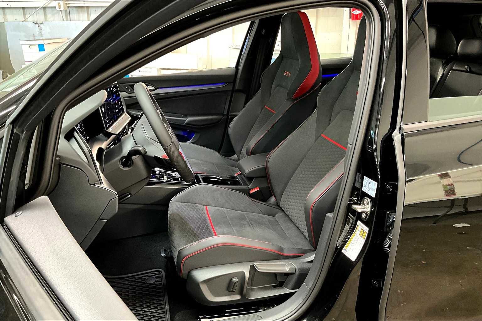 New 2025 Volkswagen GTI SE image 11