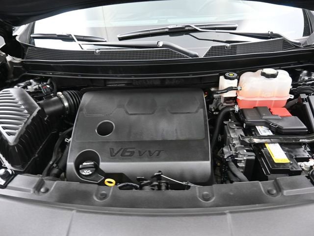 Used 2023 Chevrolet Traverse LT image 25