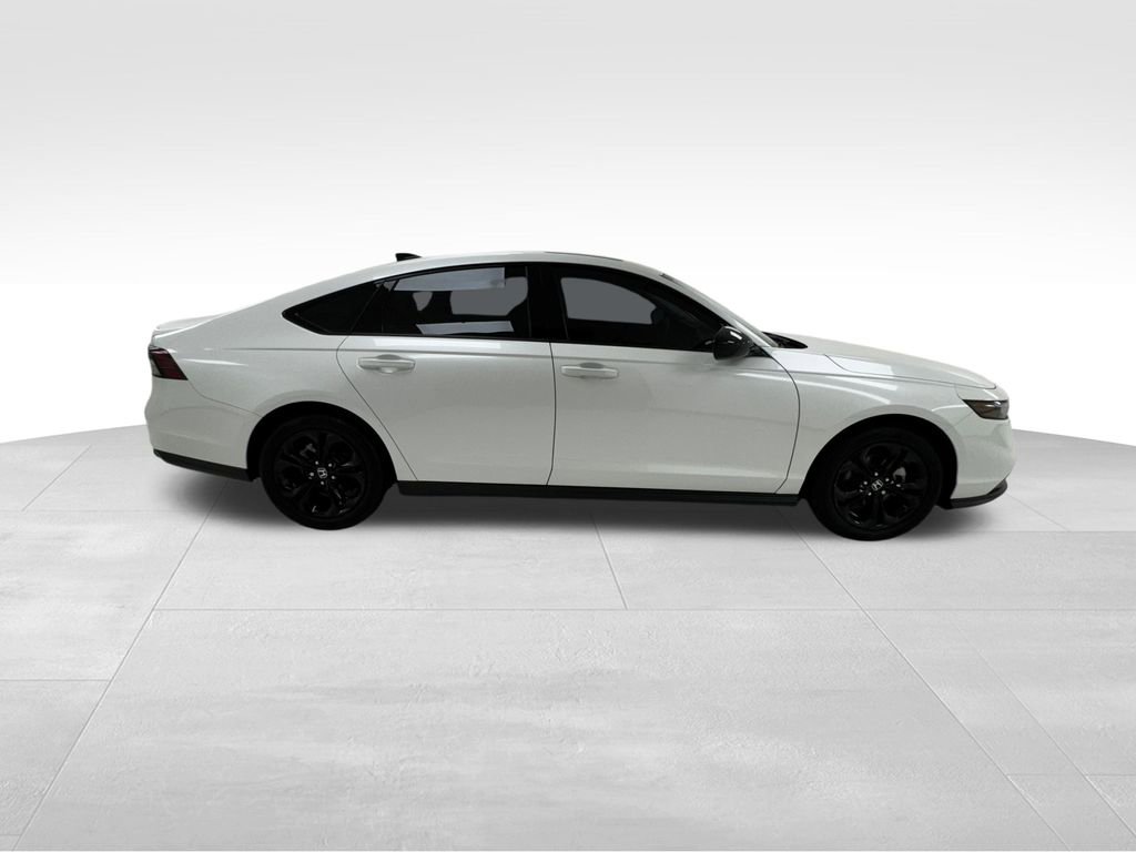 Used 2025 Honda Accord SE image 8