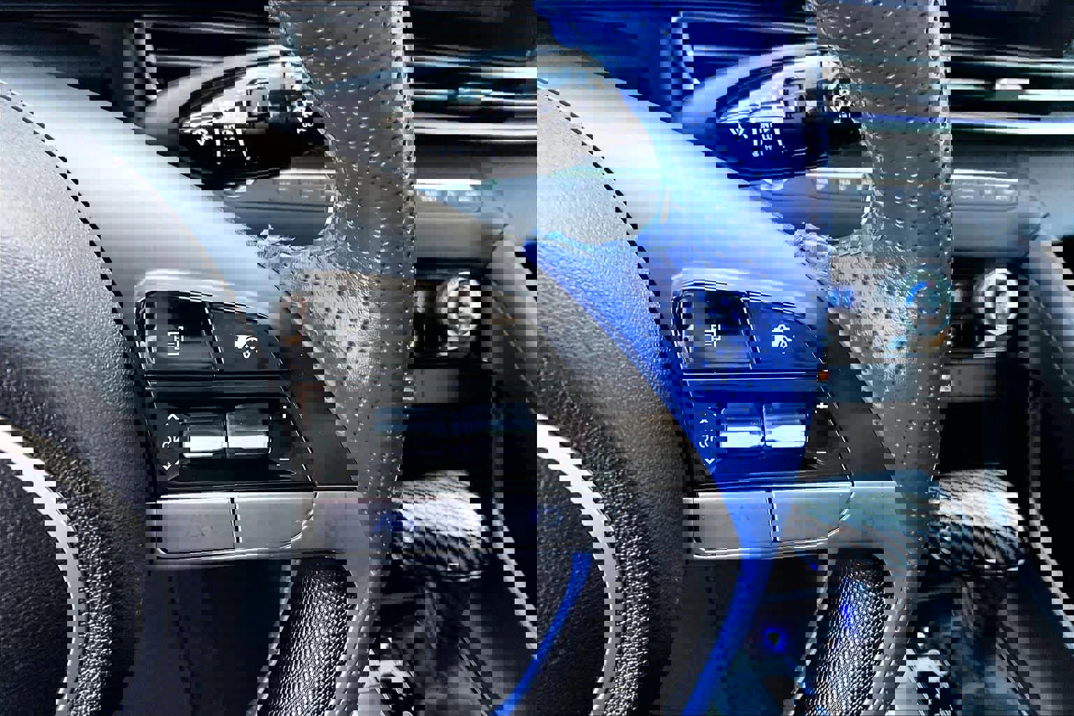 Used 2024 Hyundai Elantra SEL image 21