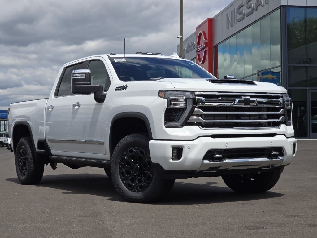 New 2026 Chevrolet Silverado 2500 High Country w/ High Country Premium Package AWD/4WD image 2