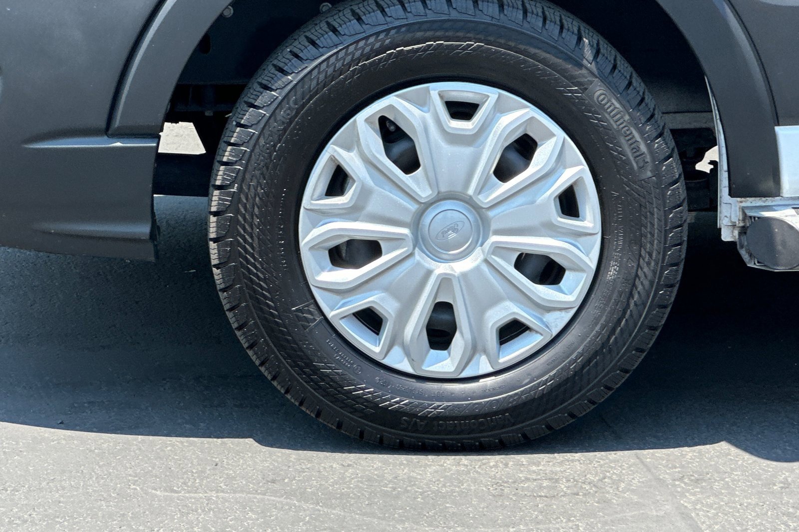 Used 2023 Ford Transit 250 Low Roof w/ Exterior Upgrade Package image 23