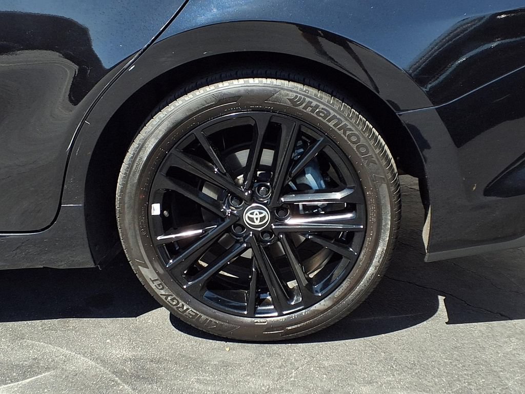 Certified 2025 Toyota Camry SE FWD image 4