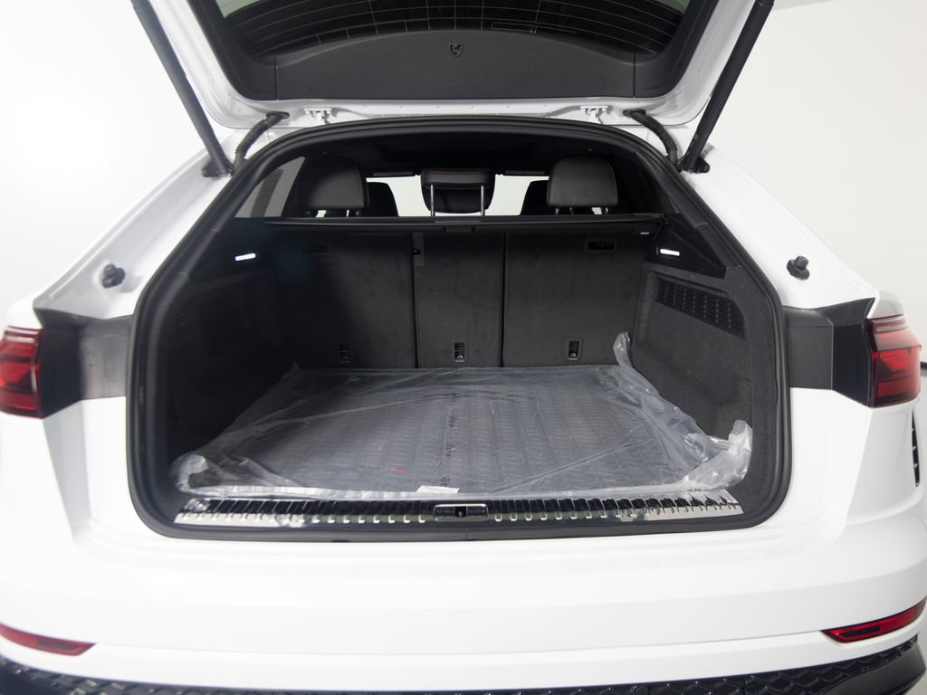 Used 2026 Audi RS Q8 performance AWD/4WD image 46