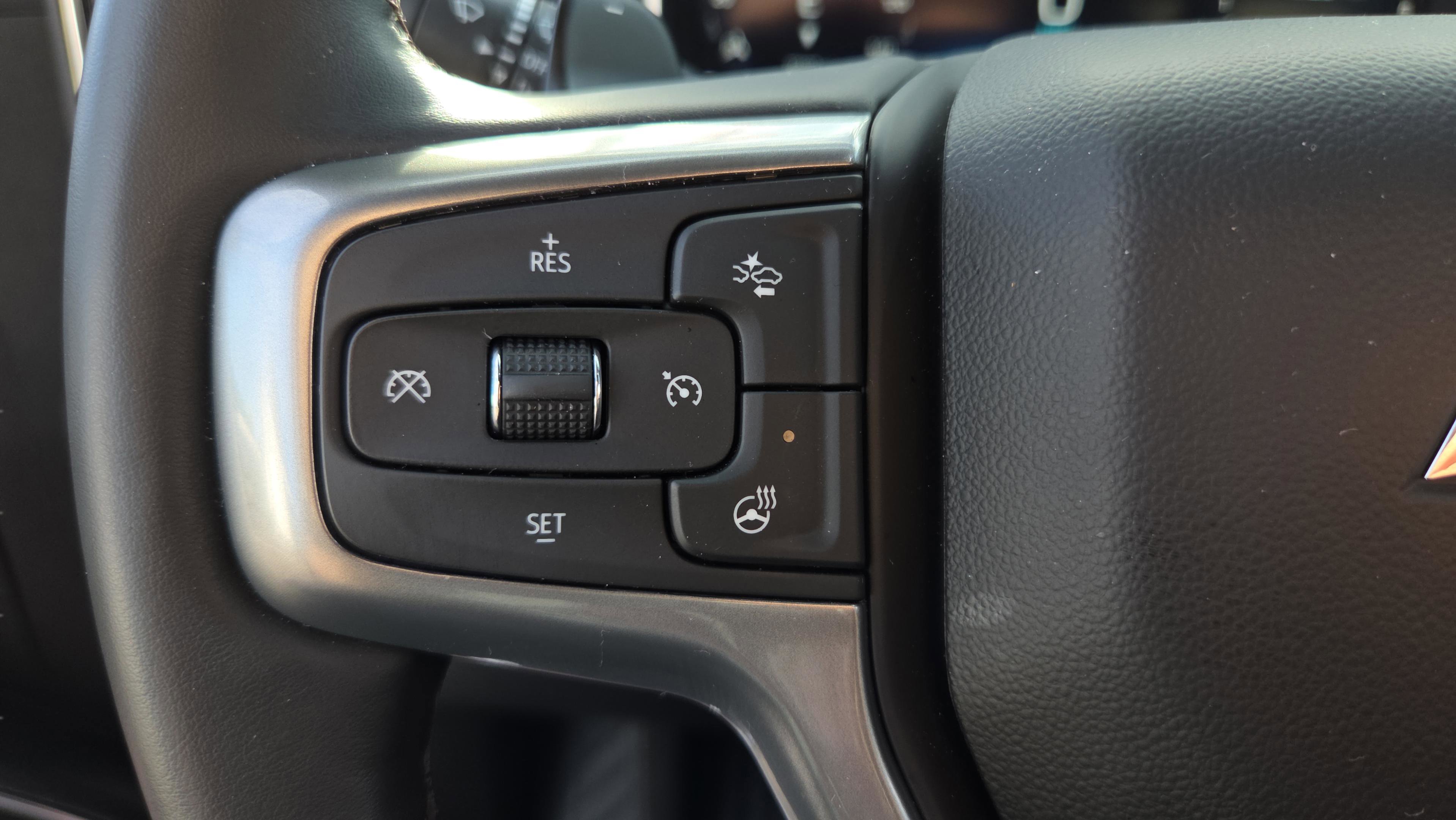 Used 2025 Chevrolet Silverado 1500 LT image 28