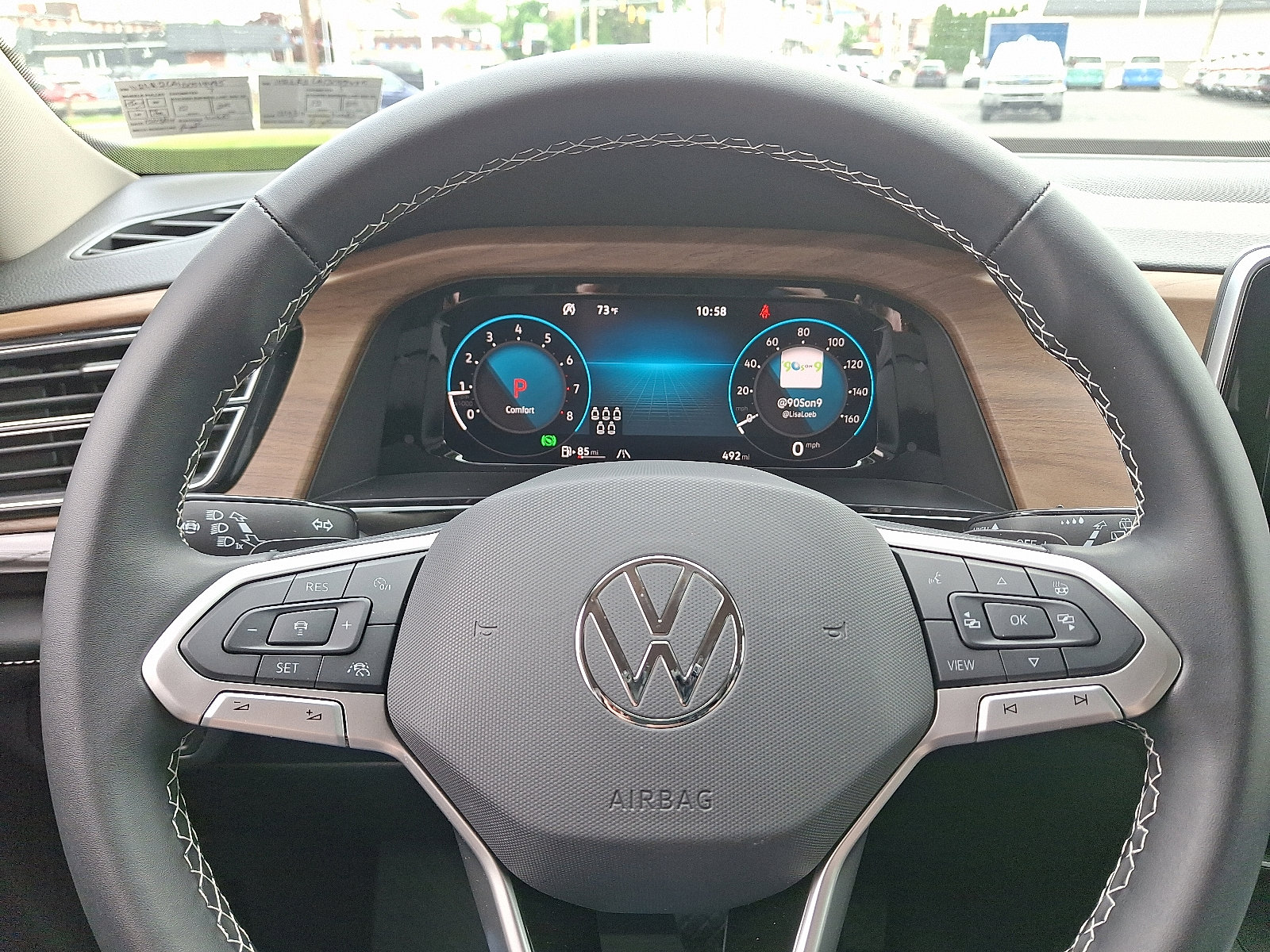 New 2025 Volkswagen Atlas SE image 9