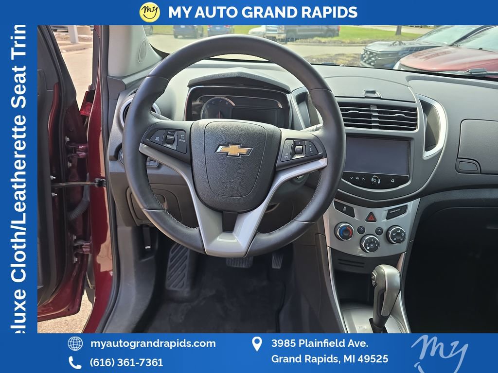 Used 2016 Chevrolet Trax LT w/ LT Convenience Package image 12