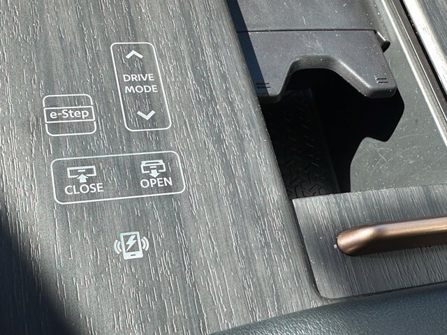 Used 2024 Nissan Ariya AWD image 24