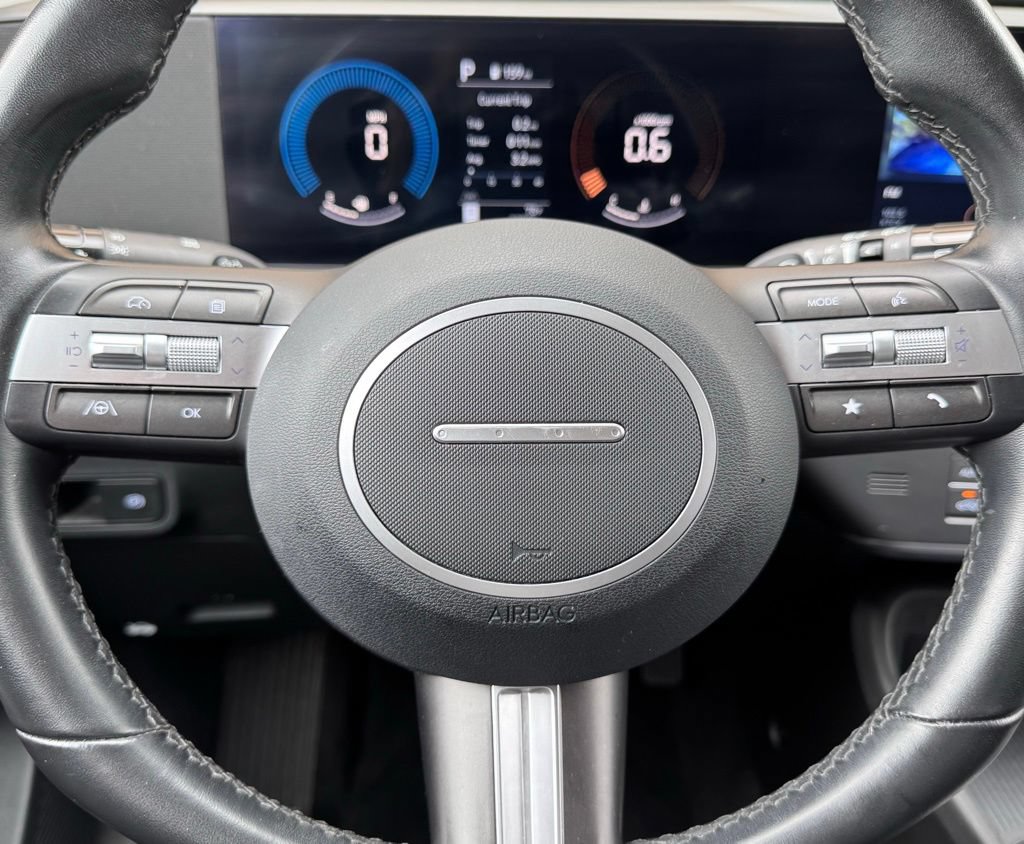 Certified 2025 Hyundai Kona SEL AWD/4WD image 6