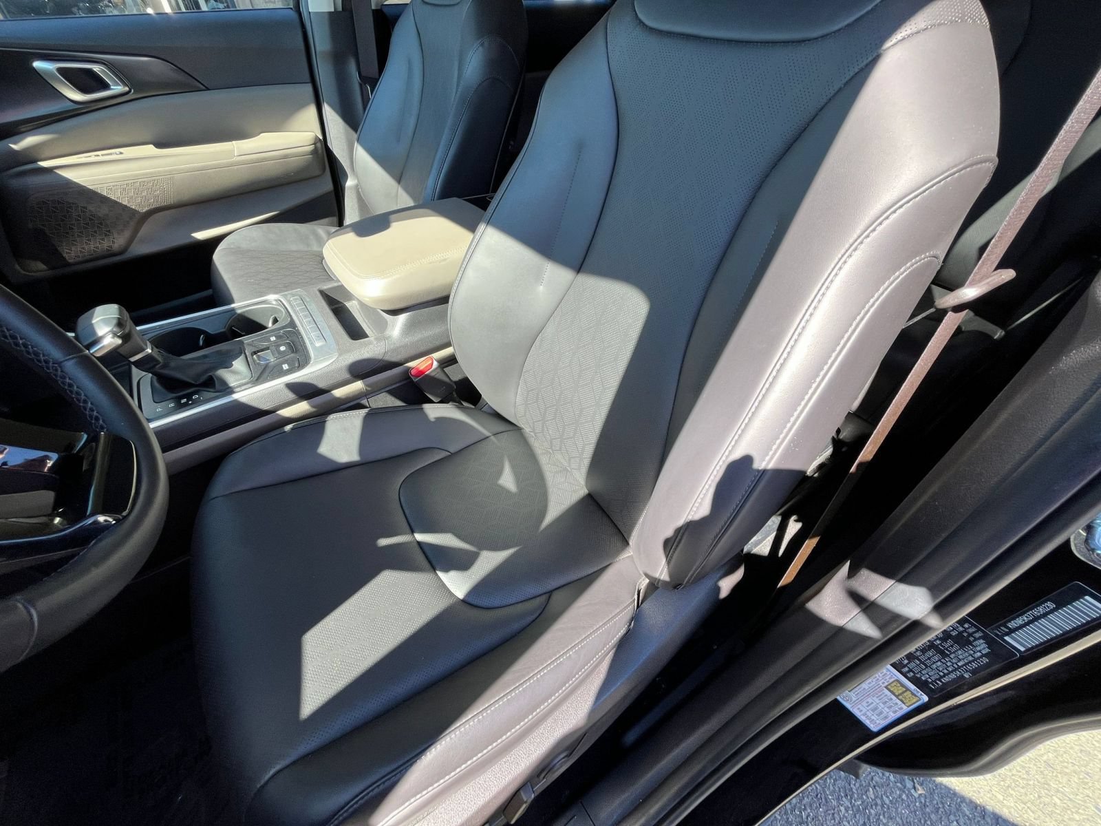Used 2026 Kia Carnival FWD image 38