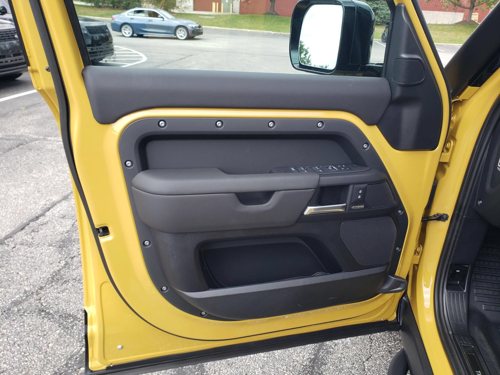 New 2026 Land Rover Defender 110 AWD/4WD image 11