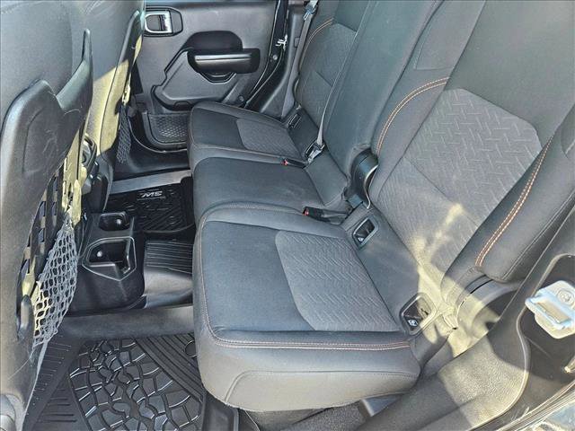 Used 2021 Jeep Gladiator Mojave image 16