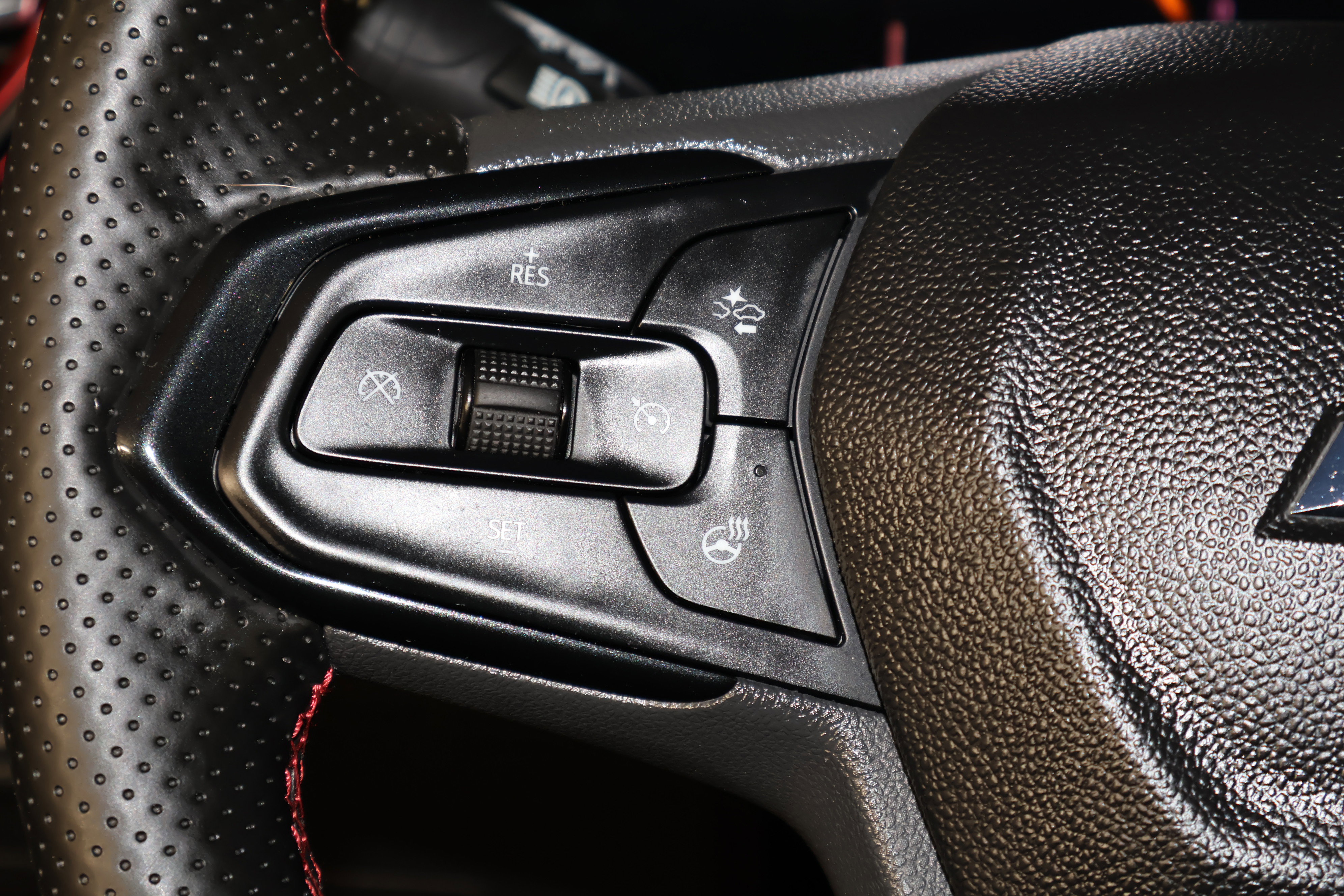 Used 2025 Chevrolet TrailBlazer RS w/ Convenience Package image 20