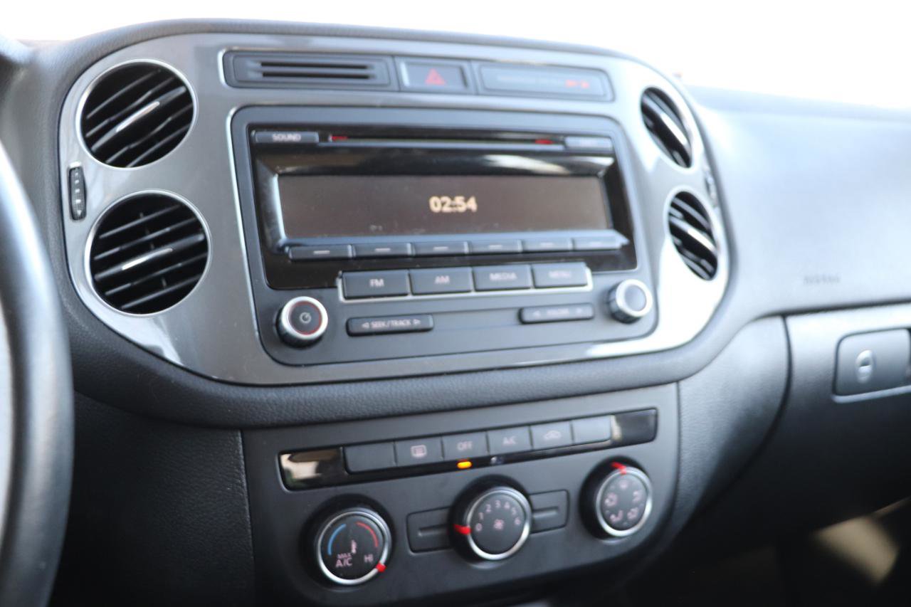 Used 2013 Volkswagen Tiguan S FWD image 15