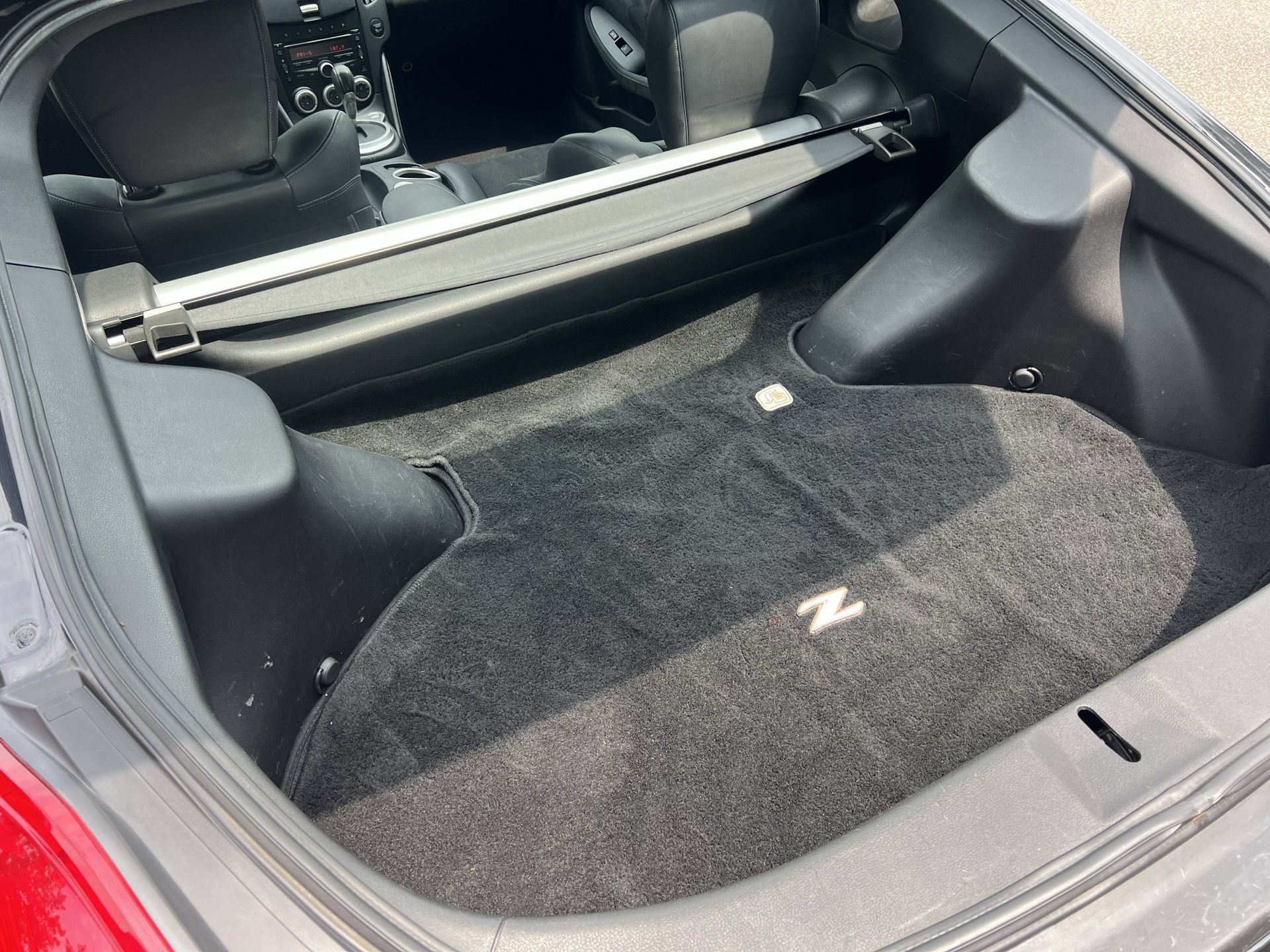 Used 2011 Nissan 370Z Touring RWD image 17