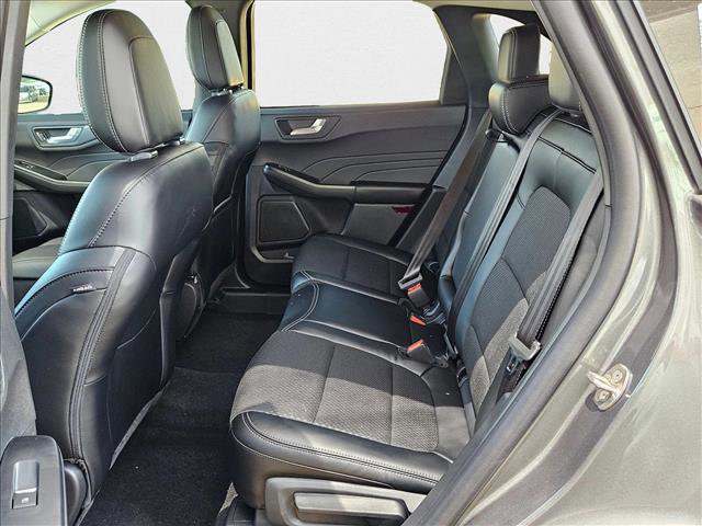 New 2025 Ford Escape SE image 16