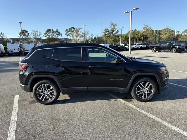 Used 2020 Jeep Compass Latitude image 2