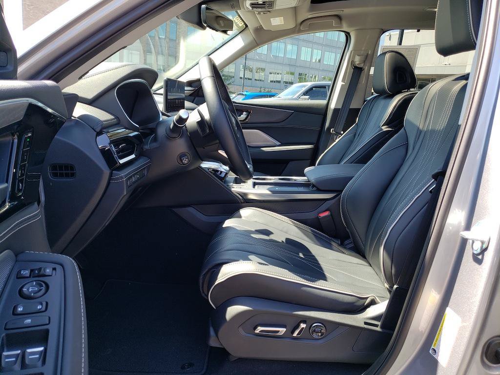 Certified 2026 Acura MDX w/ Advance Package AWD/4WD image 18