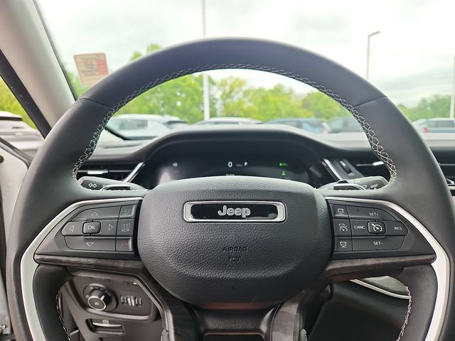 Used 2023 Jeep Grand Cherokee 4WD 4xe w/ Luxury Tech Group II image 20