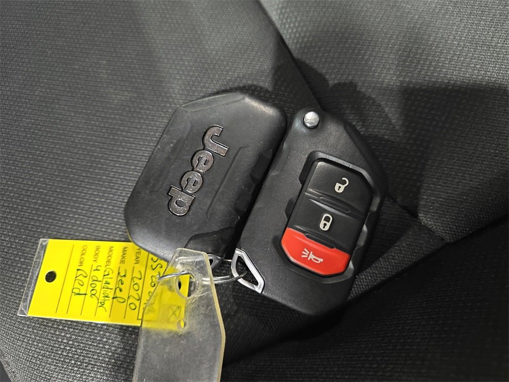 Used 2020 Jeep Gladiator Overland w/ Trailer Tow Package image 36