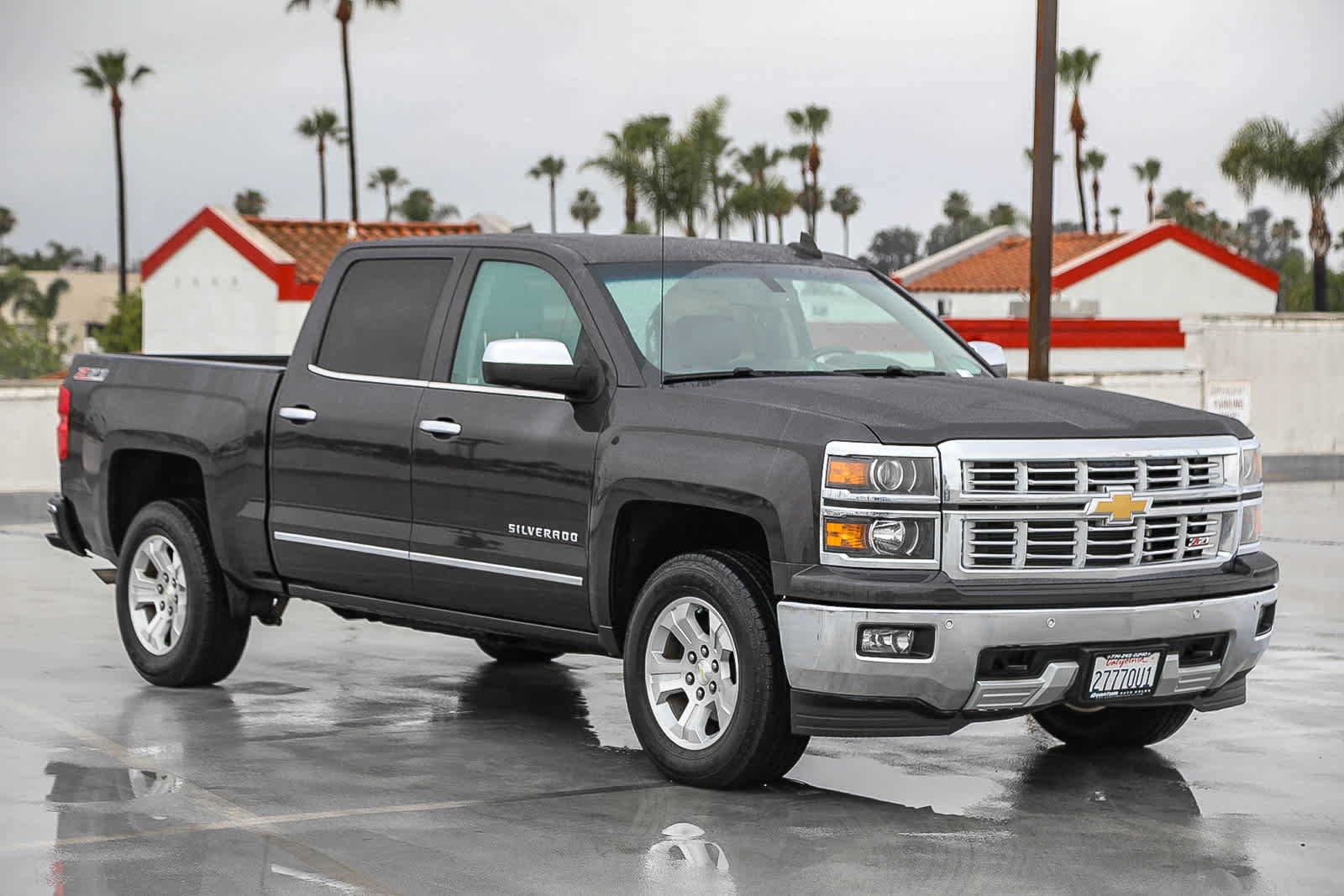 Used 2015 Chevrolet Silverado 1500 LTZ Z71 w/ LTZ Plus Package AWD/4WD image 4