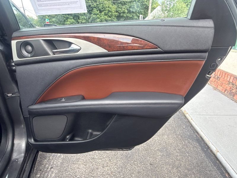 Used 2019 Lincoln MKZ Reserve AWD/4WD image 19