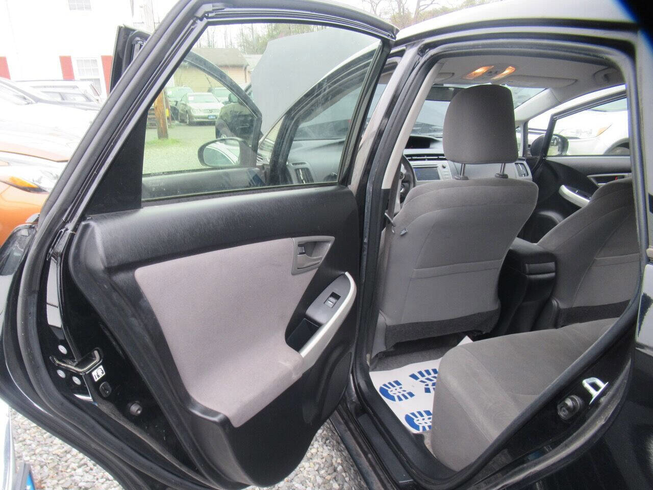 Used 2014 Toyota Prius Two image 29