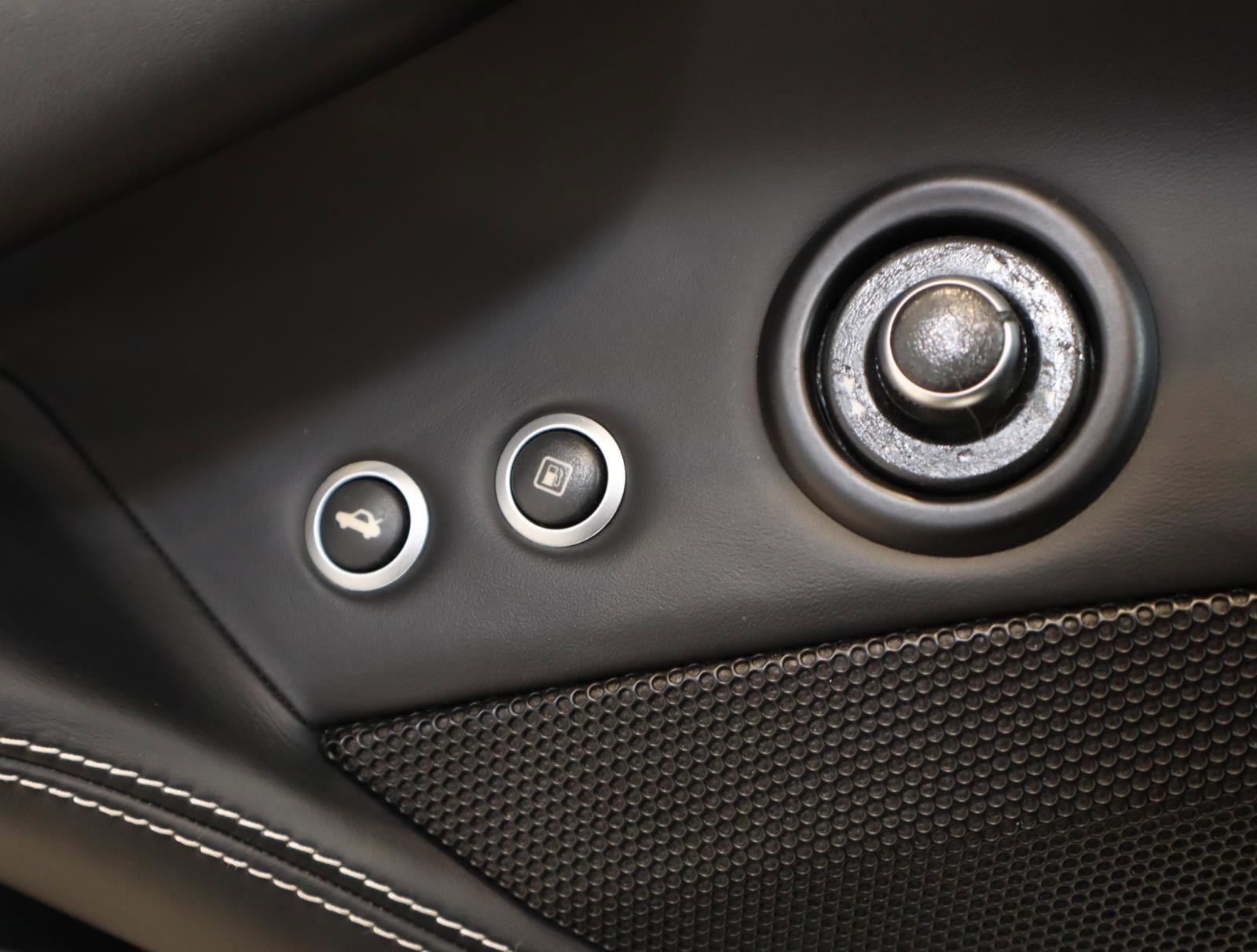 Used 2016 Ferrari California T image 24