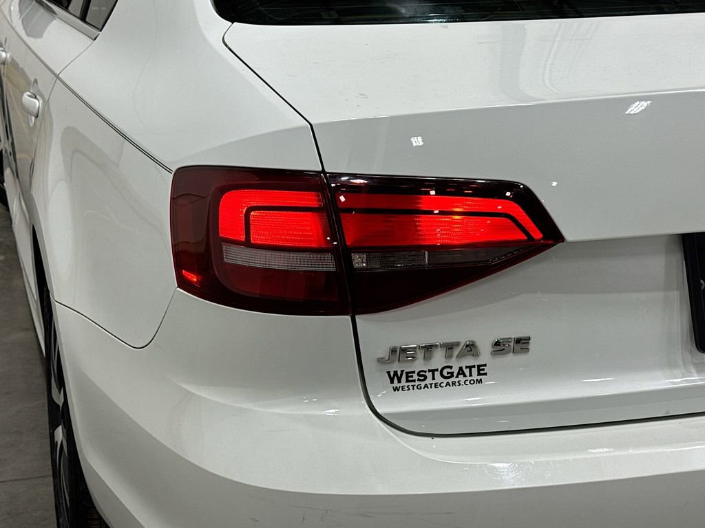 Used 2017 Volkswagen Jetta SE image 37