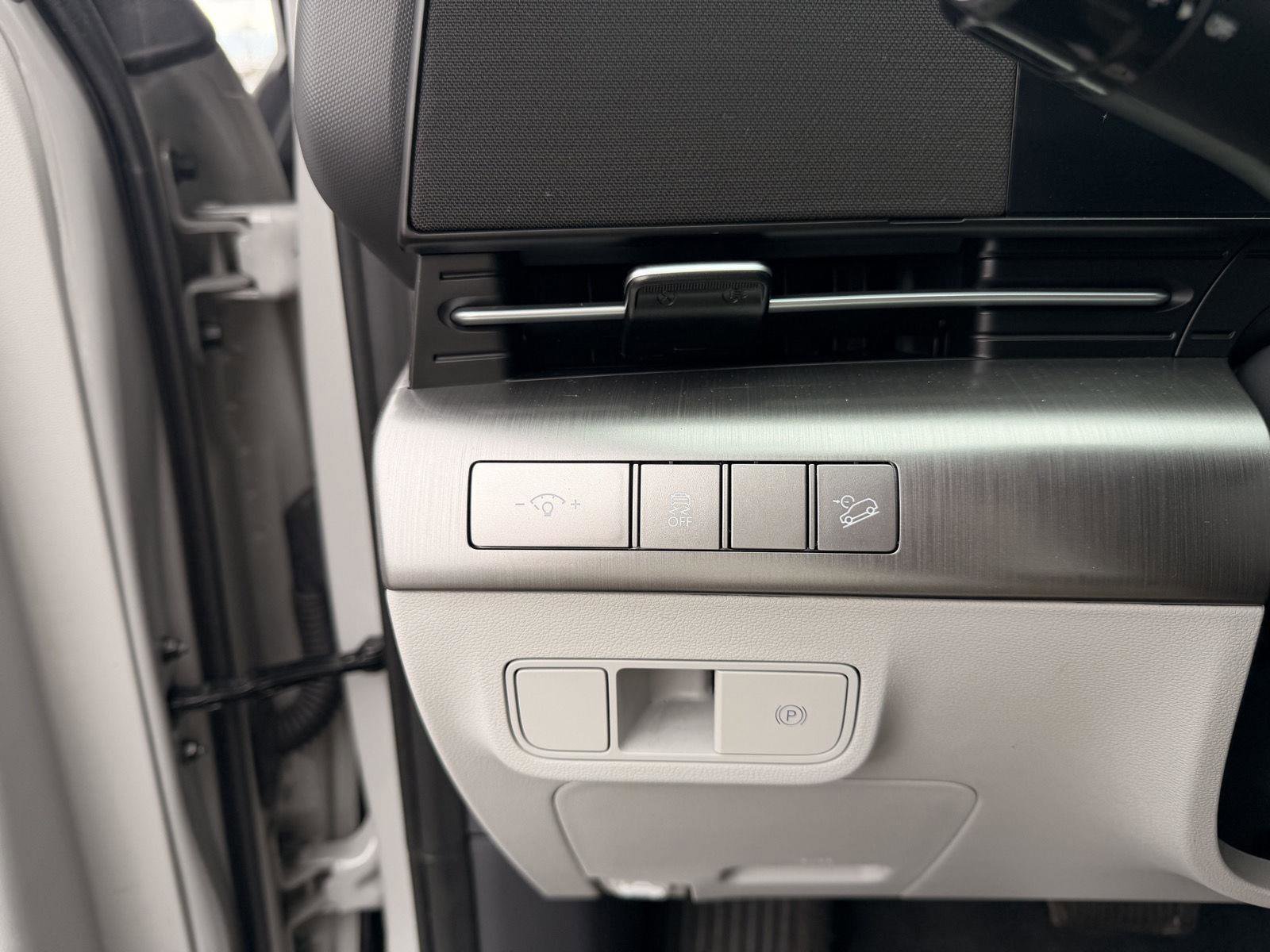 Used 2025 Hyundai Kona SEL image 17