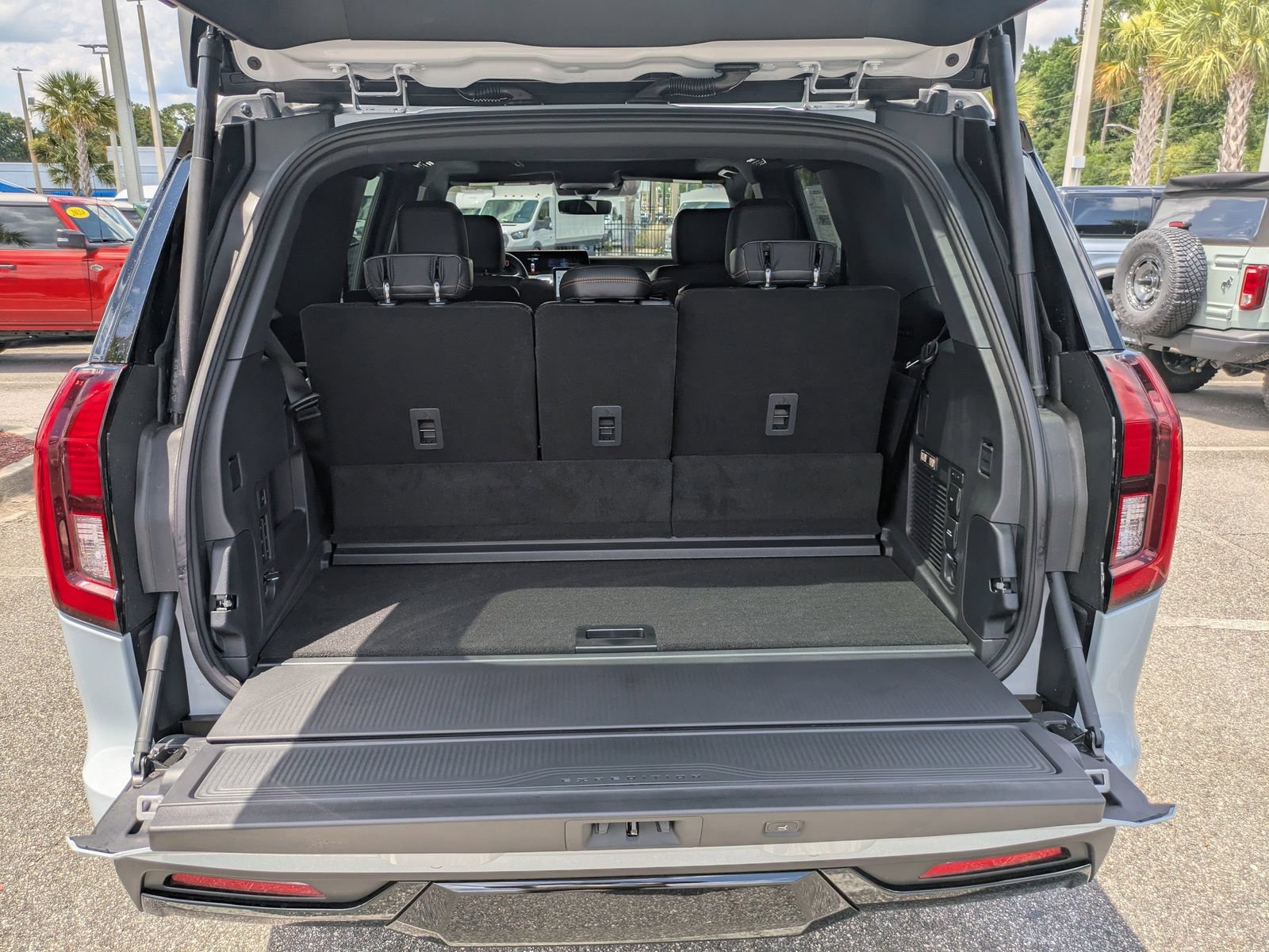 New 2025 Ford Expedition Tremor AWD/4WD image 13