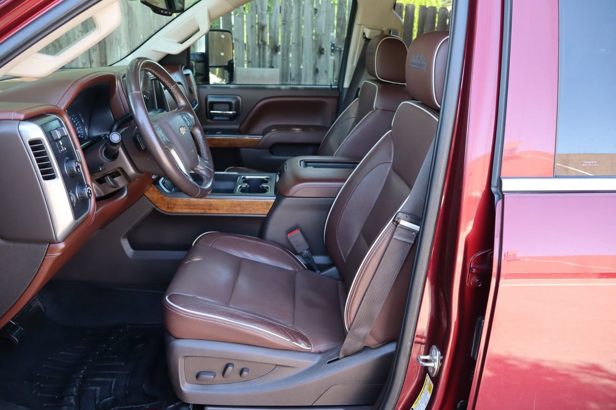 Used 2016 Chevrolet Silverado 2500 High Country w/ Duramax Plus Package AWD/4WD image 19