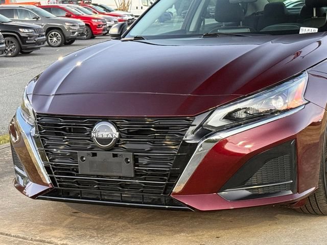 Used 2025 Nissan Altima 2.5 SV FWD image 9