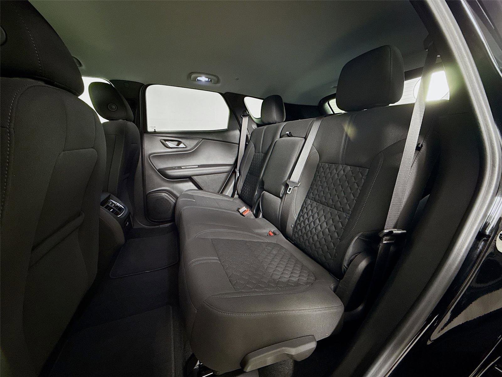 Used 2022 Chevrolet Blazer LT image 24