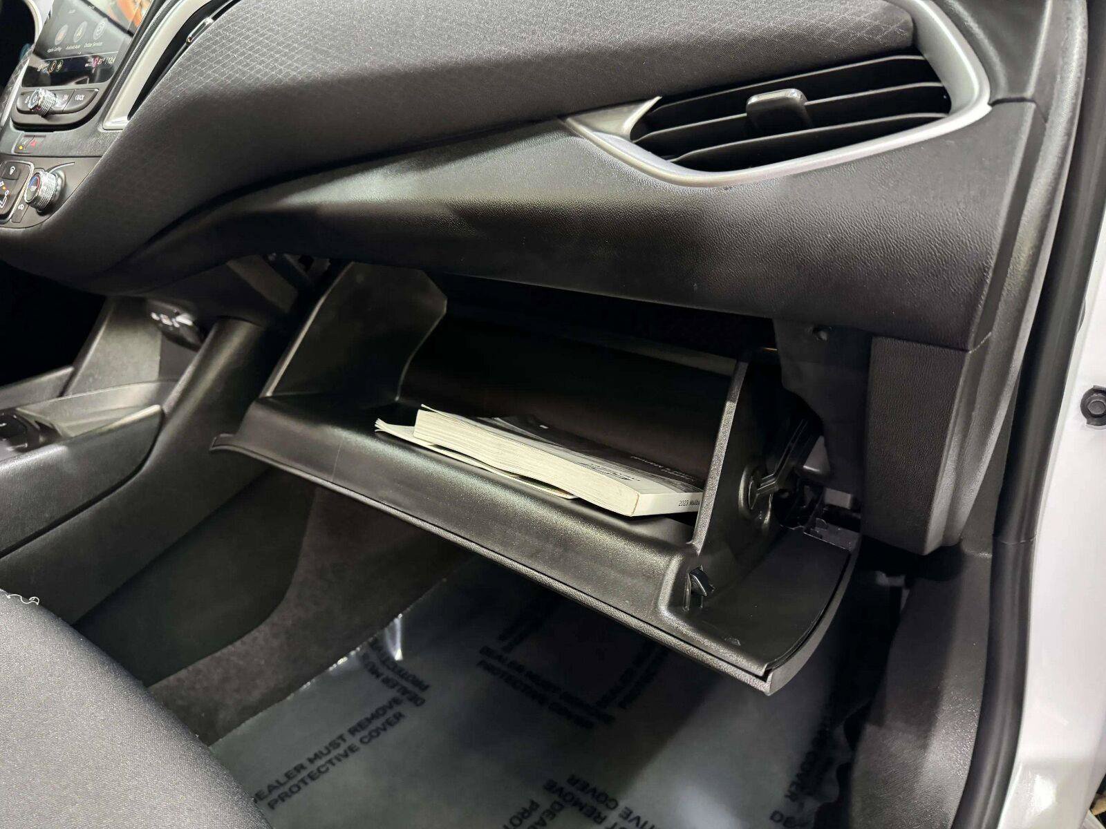 Used 2023 Chevrolet Malibu RS FWD image 46