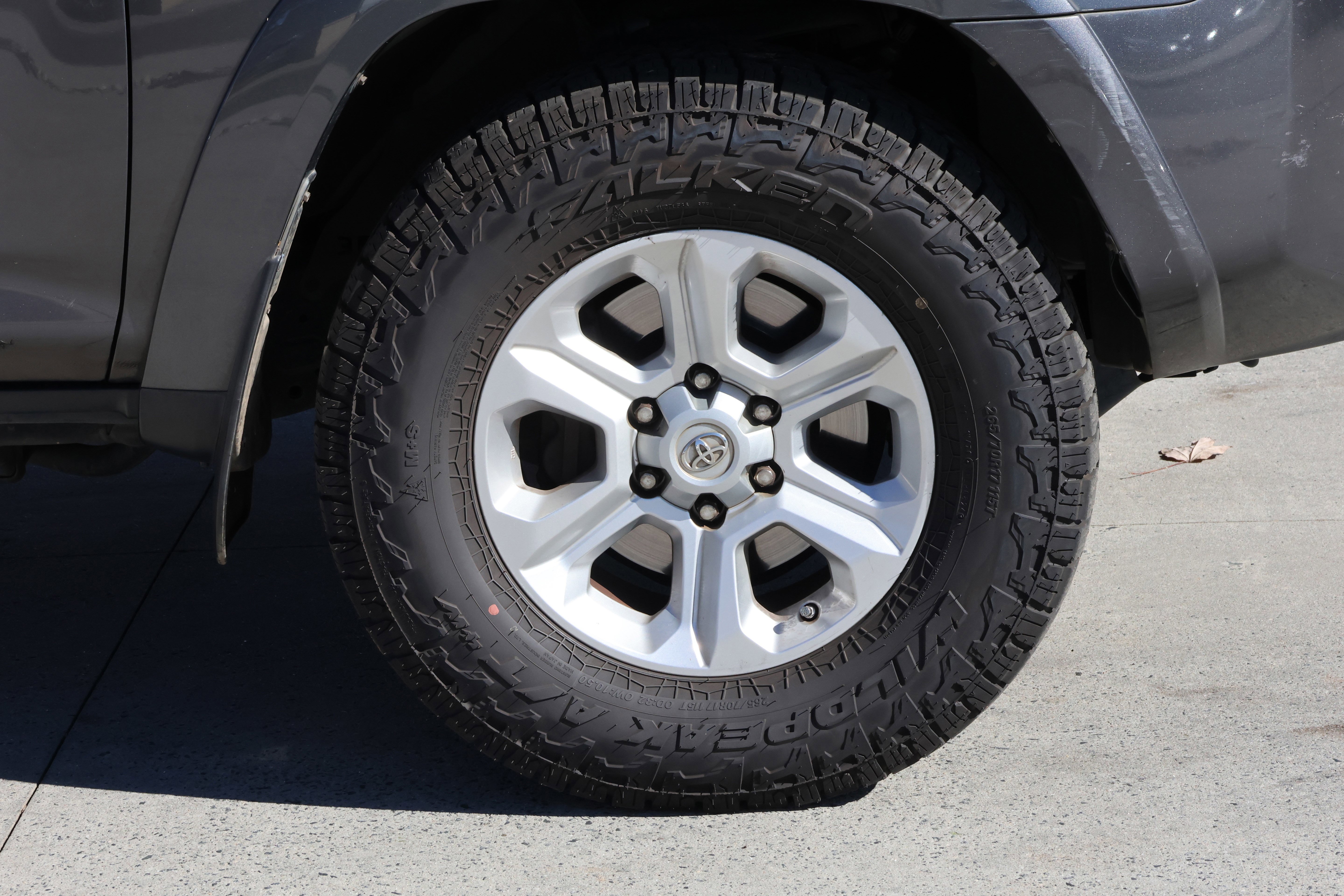 Used 2014 Toyota 4Runner SR5 image 11