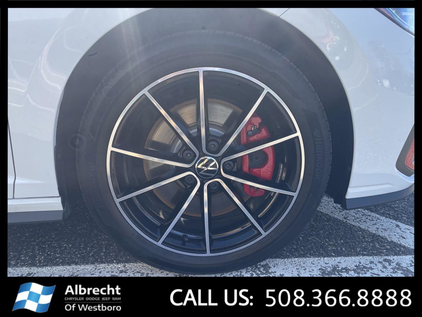 Used 2025 Volkswagen Jetta GLI Autobahn image 34