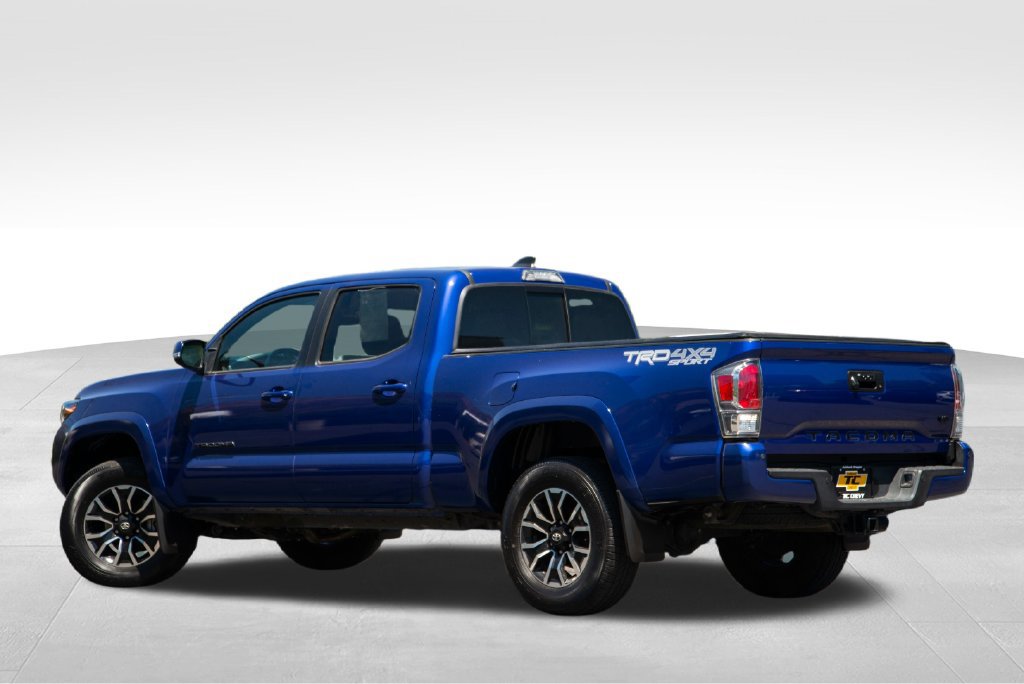 Used 2023 Toyota Tacoma TRD Sport w/ TRD Premium Sport Package AWD/4WD image 7