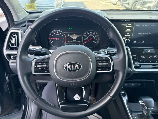 Used 2021 Kia Sorento S image 11