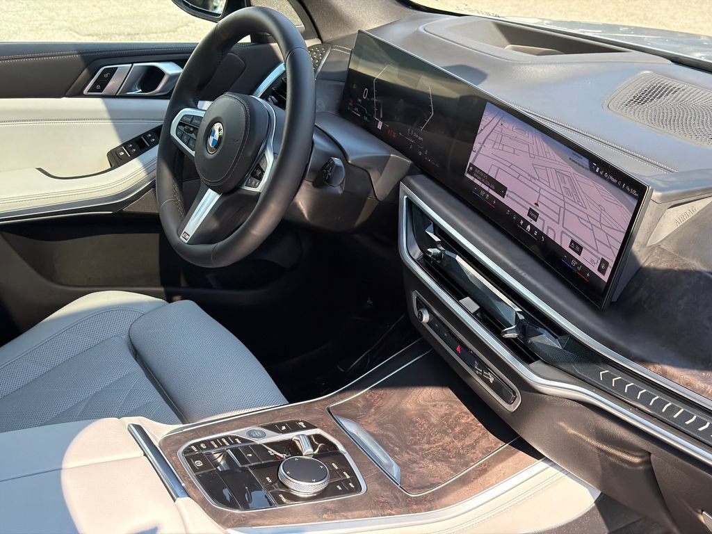 Used 2025 BMW X5 xDrive40i AWD/4WD image 9