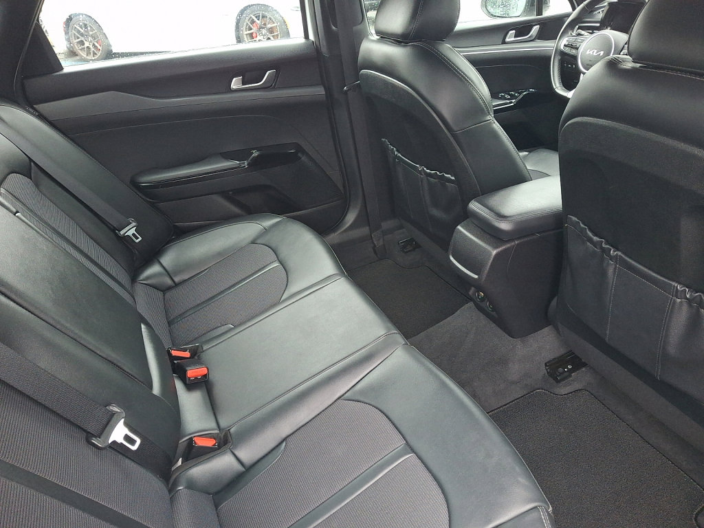 Used 2023 Kia K5 GT-Line image 15