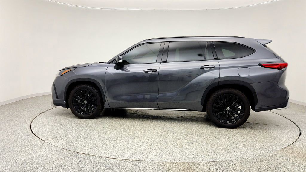 Used 2023 Toyota Highlander XSE image 8